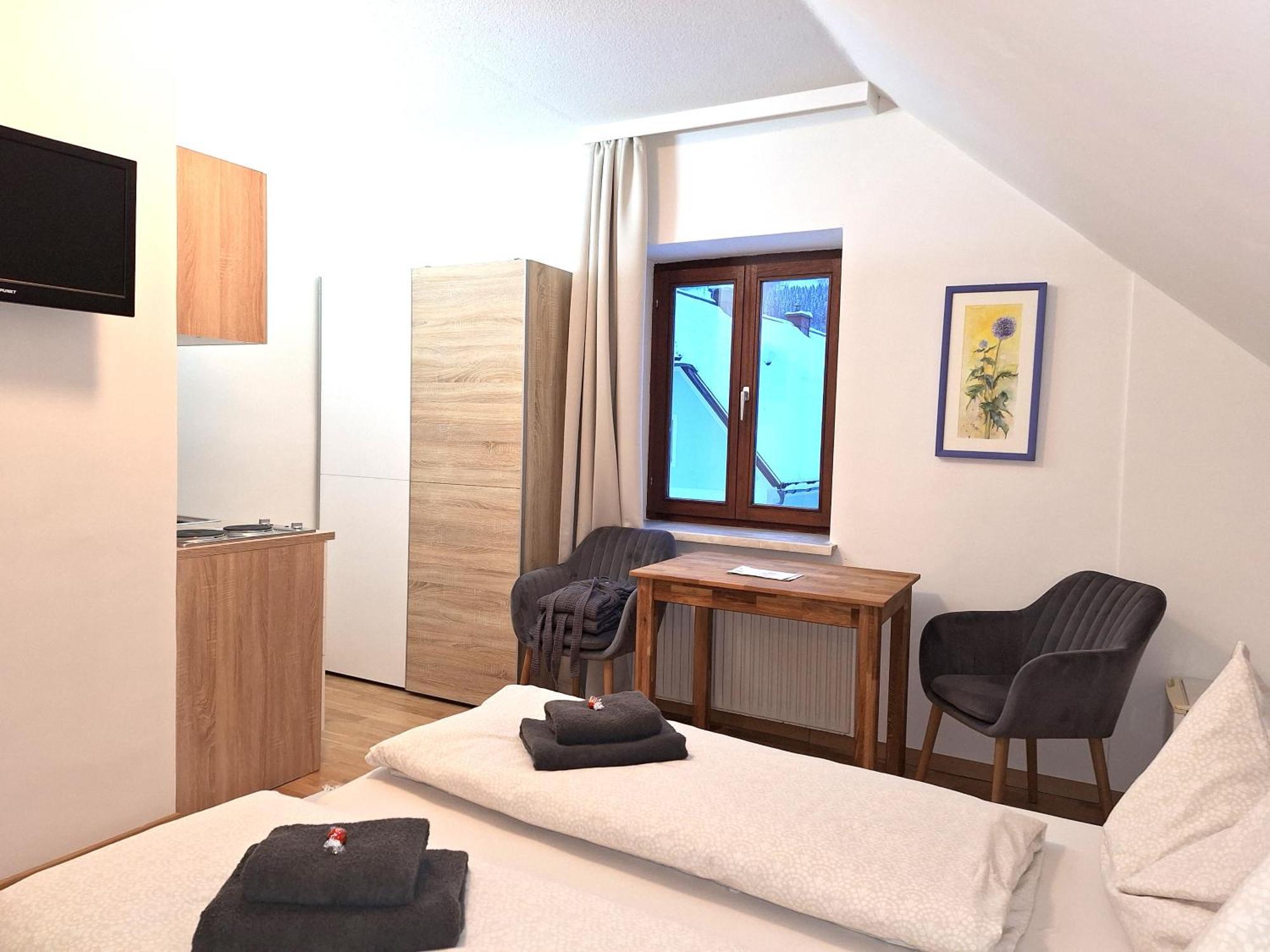 Goessl, Apartement Und Doppelzimmer Mariazell Extérieur photo